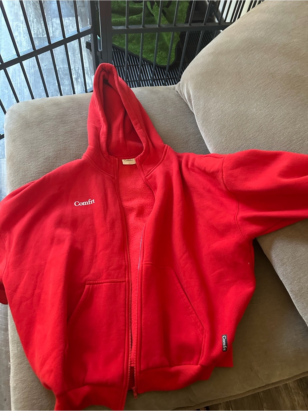 Comfort Red Zip Hoodie Vest-Style Sweater for Women